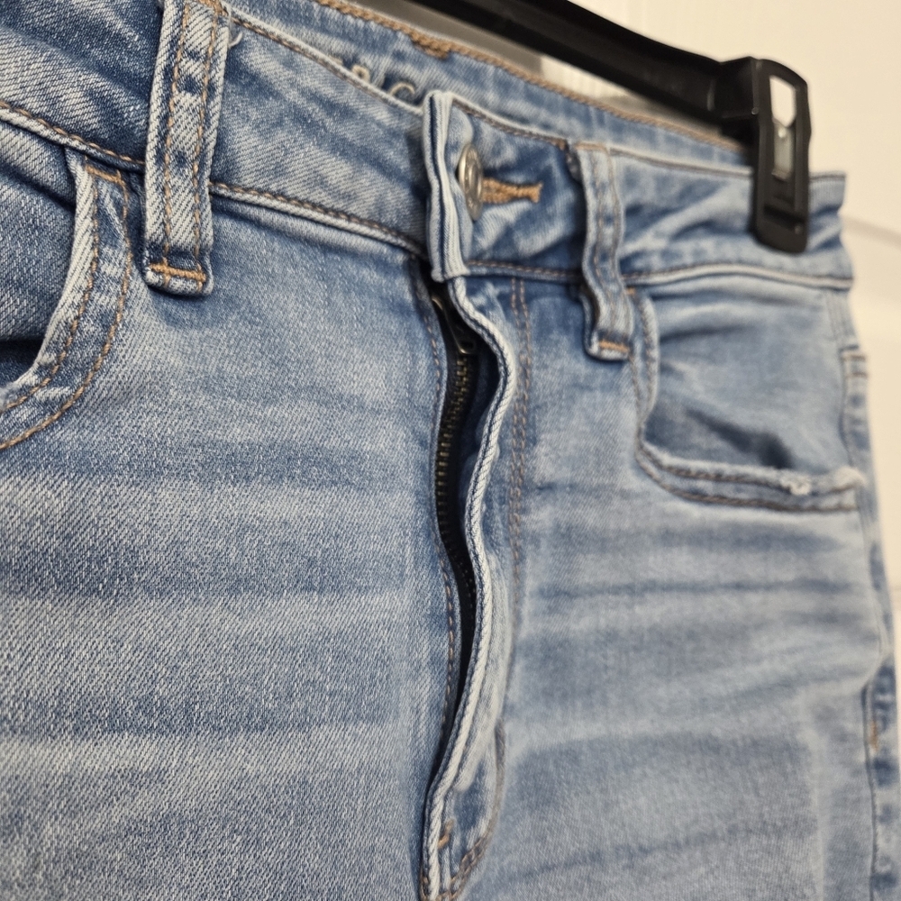 American Eagle Next Level Stretch Super High Rise Ripped Jegging Size 4 Regular - Picture 5 of 14